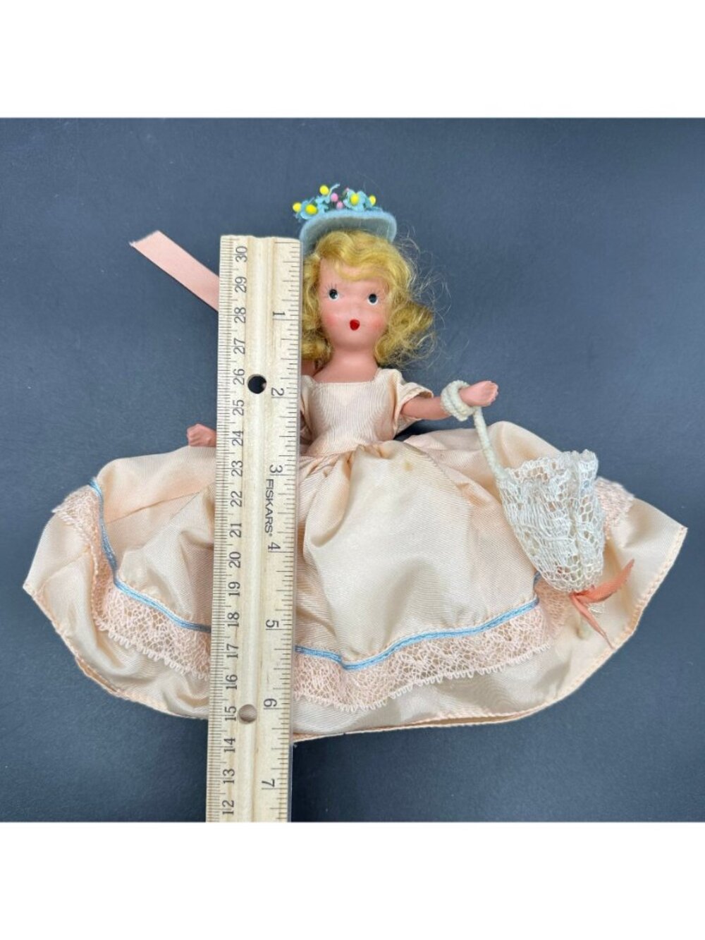 Nancy Ann Doll 190 Shower Girl for April Porcelain Bisque Hand Painted Storybook - Picture 10 of 10